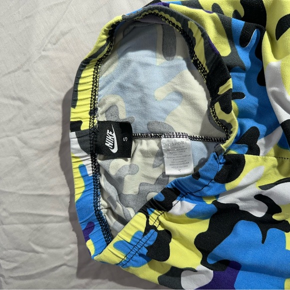 COPY - Nike Women’s Crop tee and short set size small - Picture 6 of 7